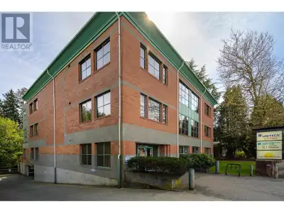 For lease: an approx 1,000 square foot office space located on the 3rd floor of Tsawwassen Place, a...
