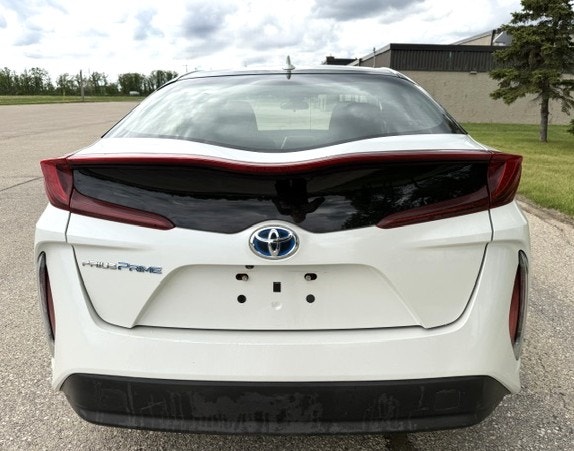 Toyota Prius Prime 2017 photo 4