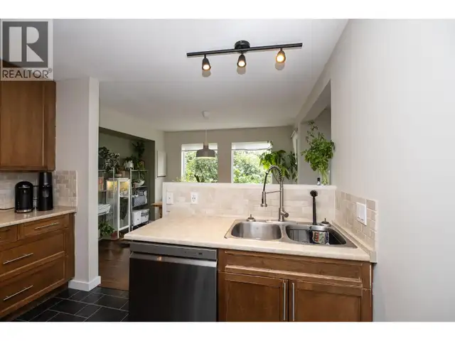 756 GIBSONS WAY Gibsons, British Columbia in Condos for Sale in Sunshine Coast - Image 11