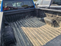 2022 Chevrolet Silverado 1500 RST 4x4 Crew Cab with the powerful 5.3L V8 and 163,322 km! Clean histo... (image 5)