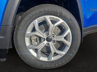 This Jeep Compass has a strong EC1 2.0L DOHC I-4 DI turbo engine w/ESS engine powering this Automati... (image 6)