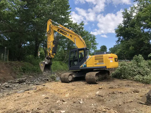 Werk-Brau D-LOCK Hydraulic 180 Degree Tilt Coupler 100-140 CLASS in Heavy Equipment in City of Halifax - Image 27
