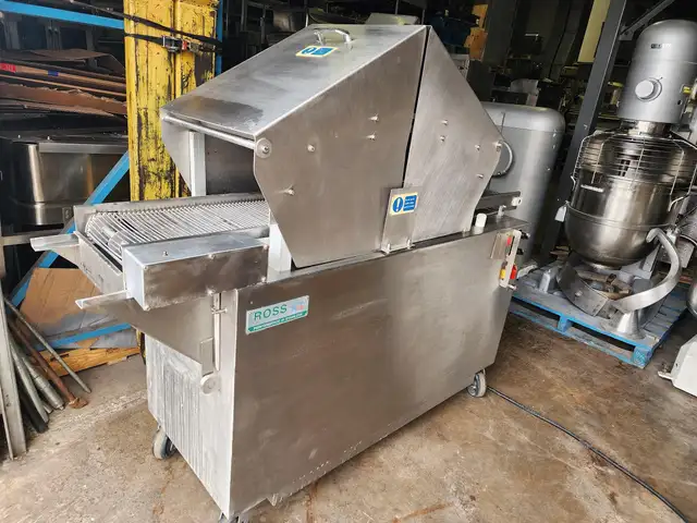 Ross Industries Meat Tenderizer / Attendrisseur de Viande in Industrial Kitchen Supplies in City of Toronto - Image 9