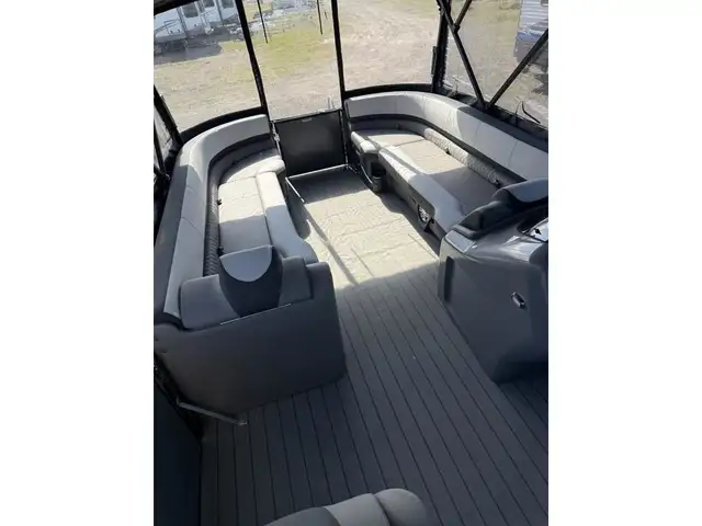 2023 Legend V-Series Aqua Tower Sport Pro w/ full enclosure, 115 in Powerboats & Motorboats in New Glasgow - Image 18
