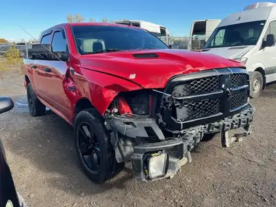 WOW! THIS TRUCK HAS A HEMI AND LOTS OF OPTIONS! STARTS AND DRIVES! 4WD! LOW KM! CLEAN TITLE! $17500...