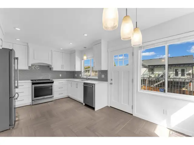 35493 LETHBRIDGE DRIVE Abbotsford, British Columbia in Houses for Sale in Abbotsford - Image 16