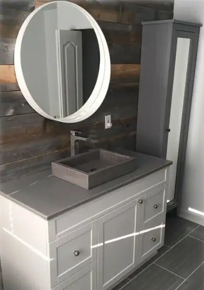 VASQUE FABRIQUÉ AU QUÉBEC, View more