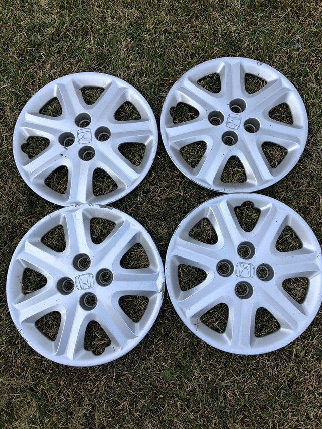 Hubcaps for 2024 15 inch tires