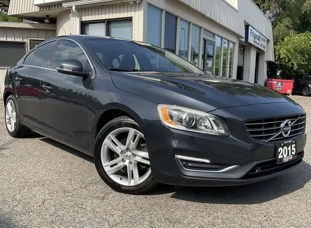 2015 Volvo S60 T5 Drive- E Premier - LEATHER! BSM! SUNROOF!