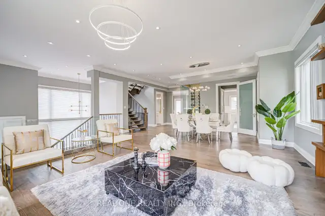Custom Built Home w Finished Walk Up Bsmt By Sheppard & Bathurst in Houses for Sale in City of Toronto - Image 8