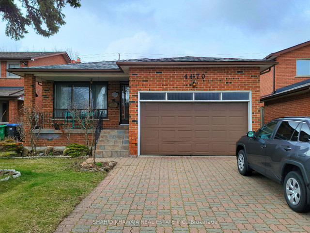 3BR 4WR Detached in Mississauga near Cawthra And BurnhamthorpeD4 in Houses for Sale in Mississauga / Peel Region