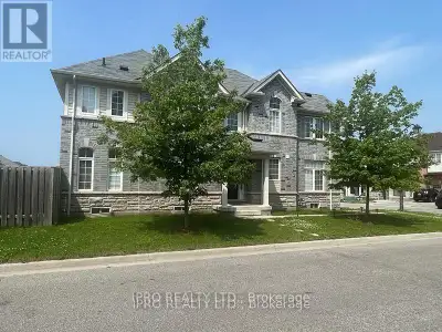 A Great Corner Home With Full Of Natural Light. Spacious Bedrooms With Den/Bedroom On Main Level. Fe...