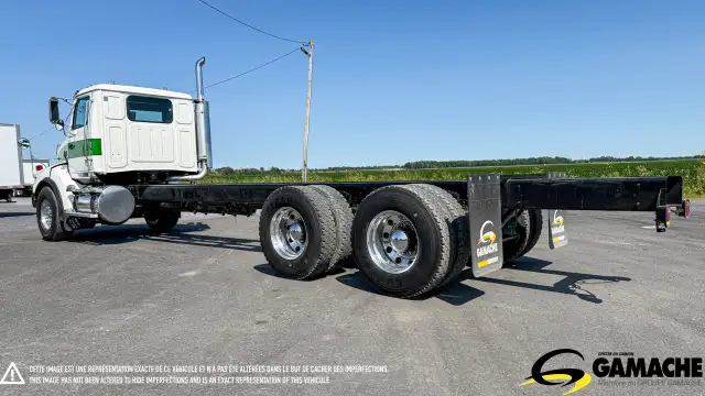 2003 WESTERN STAR 4900SA CAMION DE VILLE LONG FRAME in Heavy Trucks in Moncton - Image 6