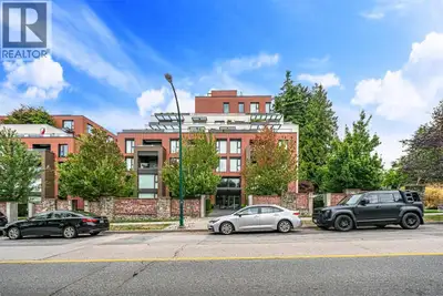 Welcome to Beverly House at Shannon Wall Centre. Exclusive West Side living on 10 acres of private,...