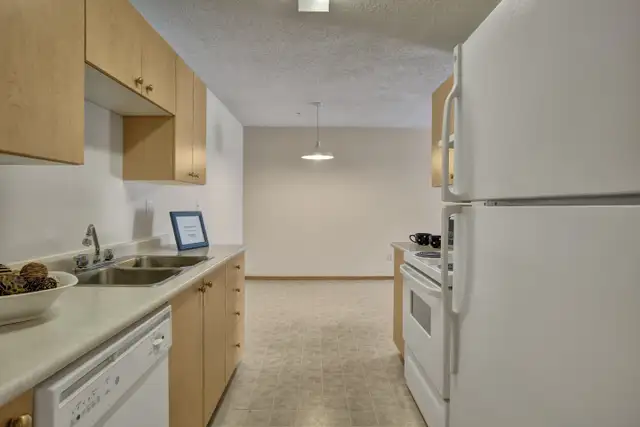 2 Bed x 1 Bath Apartment for Rent on Leila Avenue | $1505.00 in Long Term Rentals in Winnipeg - Image 10