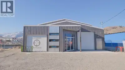 This newly built commercial property in the Oliver Industrial Center offers high-quality constructio...