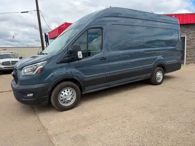 2022 FORD T-250 148 EL High Roof All Wheel Drive Engine: 3.5 L Gas Odometer: 113,282 KM Active title...