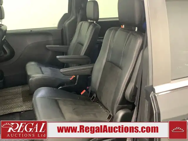 2020 DODGE GRAND CARAVAN PREMIUM PLUS in Cars & Trucks in Calgary - Image 7