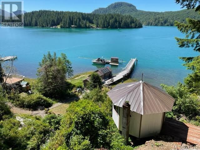 1 Seekah Landing Port Alberni, British Columbia in Houses for Sale in Victoria - Image 4
