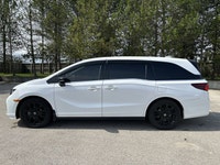 // ACCIDENT FREE!! // Built for busy families and long highway drives, this used 2025 Honda Odyssey... (image 9)