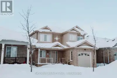 Welcome to 959 Hannah Ave South! This stunning 2019 two-storey home is in a quiet, family-friendly n...