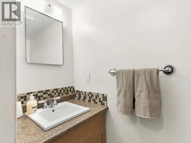 1717 HICKORY STREET Whitehorse, Yukon in Houses for Sale in Whitehorse - Image 17