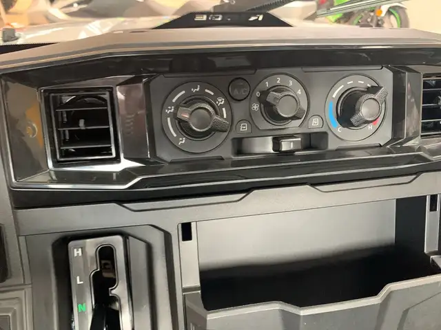 2025 Kawasaki Ridge HVAC HVAC DELUXE XR CAB MODEL WITH HEAT/AC D in ATVs in Guelph - Image 14