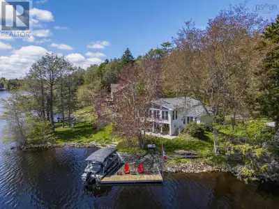 Welcome to your lakeside sanctuary! Just 10 minutes from the conveniences of Digby, this beautifully...