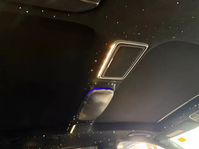 2015 Mercedes Benz S Class 4MATIC in Cars & Trucks in London - Image 11