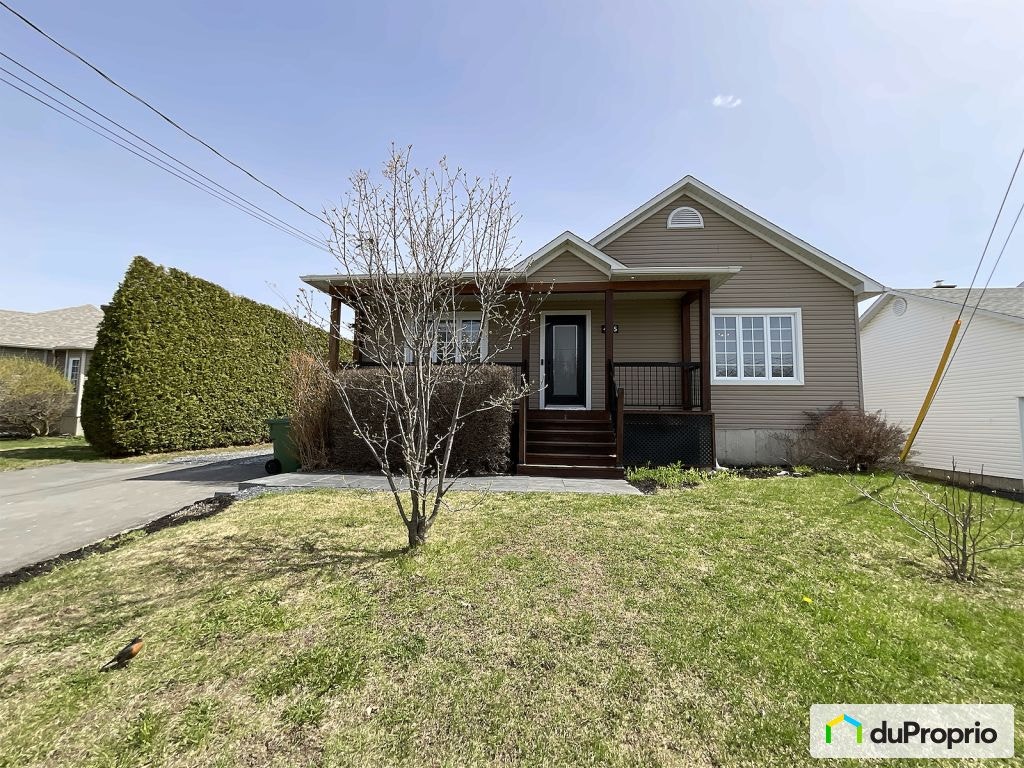$559,000 - Bungalow for sale in Sherbrooke (Jacques-Cartier) — photo 2