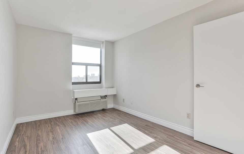 Spacious Two Bedroom unit Available for May 1st, 2026 5