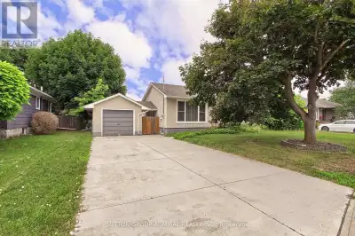 Location! Location! Location! Bright, Well Maintained Family Home Located In Family Neighbourhood In...