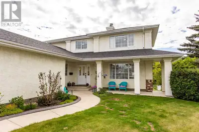 PRIDE of OWNERSHIP shows in this lovely, well cared for home in Nursery Grove. Great Location in a q...