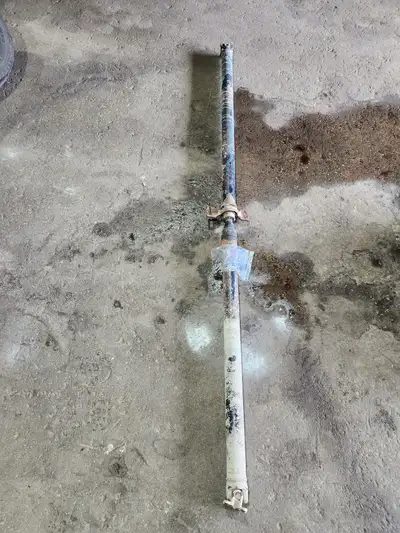 USED DRIVE SHAFT OUT OF 2008 TOYOTA RAV4 PROPELLER SHAFT $150
