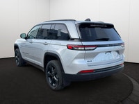 This 2025 JEEP GRAND CHEROKEE LAREDO 4X4 has the following options Capri Leatherette/Suede Seats, Po... (image 3)