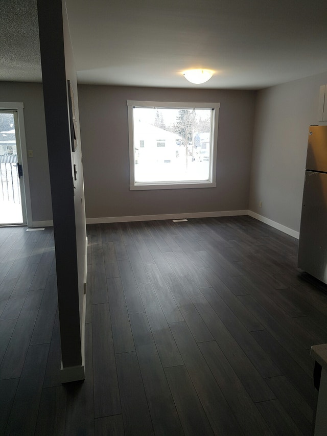 3 Bedroom Newly Renovated Sutherland/Forest Grove house Long Term