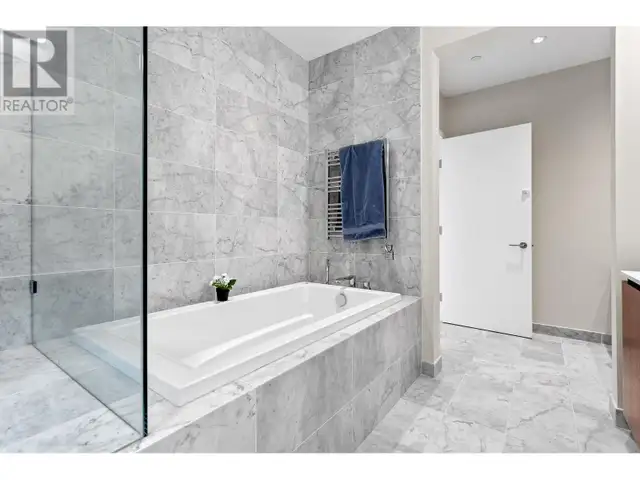 2823 CHIPPENDALE ROAD West Vancouver, British Columbia in Condos for Sale in Downtown-West End - Image 25