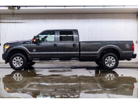 **ONE OWNER - ACCIDENT FREE** 42,316 KM This 2016 Ford F-250 4x4 Crew Cab XL Longbox is powered by a... (image 2)