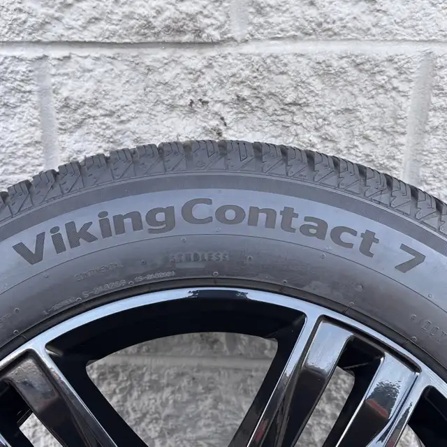 (95%) 4x 235/60R18 Continental Winters w/ Volvo XC60 18" Rims in Tires & Rims in City of Toronto - Image 7