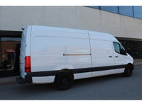 2021 MERCEDES SPRINTER 2500 -- 170 FULL SIZE -- HIGH ROOF -- ECONOMICAL DIESEL ENGINE !!! 3 SEATER!!... (image 9)