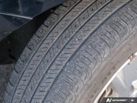The advertised vehicle price is based on a promotional finance offer. Customers who purchase the veh... (image 9)