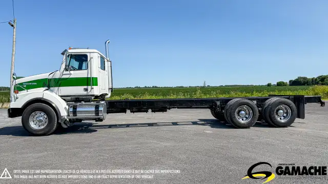 2003 WESTERN STAR 4900SA CAMION DE VILLE LONG FRAME in Heavy Trucks in Moncton - Image 15