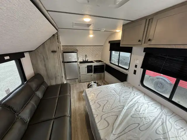 2026 ,Sun Lite,Sunset Park RV 15RBE in Travel Trailers & Campers in Kamloops - Image 5