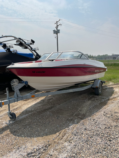 Bayliner 185 w/ 3.0 Litre Merc motor, Hummingbird fish finder, seats up to 7 people, comes w/ cover....