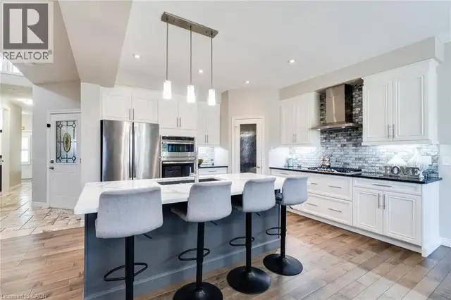56 SMITH'S CREEK Drive New Hamburg, Ontario in Houses for Sale in Kitchener / Waterloo - Image 14