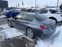 The advertised vehicle price is based on a promotional finance offer. Customers who purchase the veh... (image 3)