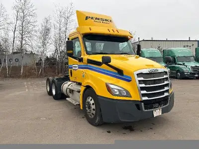 2019 FREIGHTLINER T12664ST;Heavy Duty Trucks - CONVENTIONAL W/O SLEEPER Penske Location 525 MACNAUGH...