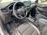 **WE WILL BEAT ANY FORD DEALER IN THE CITY** The 2025 Ford Escape Plug-In Hybrid is the perfect blen... (image 4)