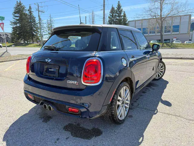 2018 MINI 5 Door Cooper S FWD in Cars & Trucks in Calgary - Image 4