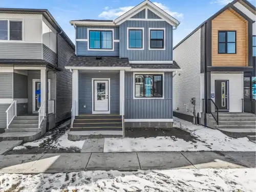 Spacious detached home with 3 bedrooms, 2.5 baths single family home in Chappelle Gardens Southwest...